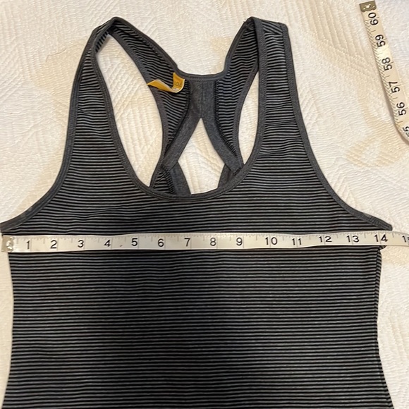 Cute cutout racerback striped workout tank - Picture 6 of 6